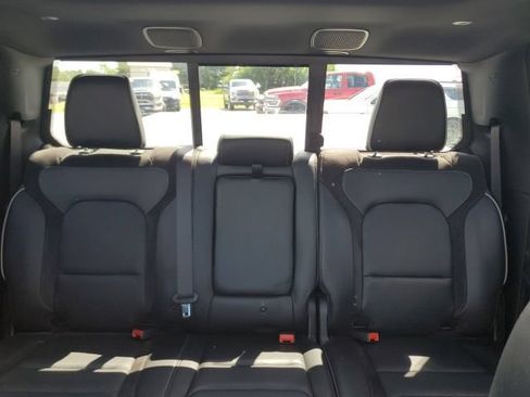 Used 2023 RAM 1500 Laramie AWD/4WD image 13