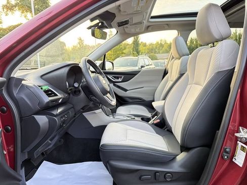Used 2023 Subaru Forester Premium AWD/4WD image 11