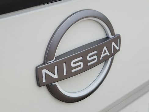 Certified 2025 Nissan Frontier SV AWD/4WD image 8