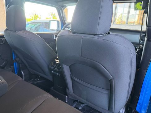 Used 2023 Jeep Wrangler Unlimited AWD/4WD image 33