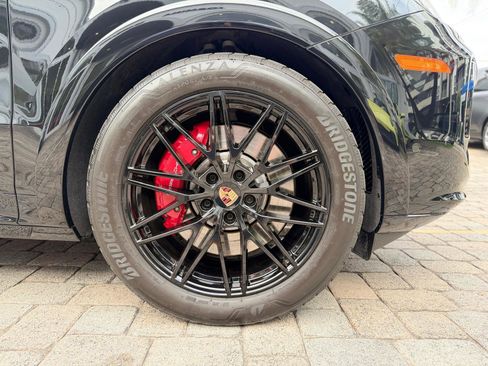Used 2025 Porsche Cayenne GTS image 26
