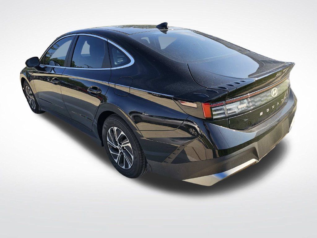 Certified 2026 Hyundai Sonata Blue FWD image 14