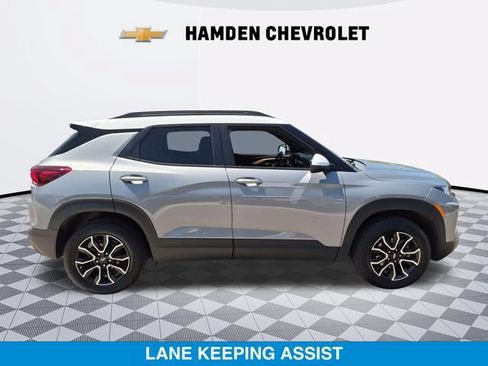 Used 2023 Chevrolet TrailBlazer ACTIV AWD/4WD image 2