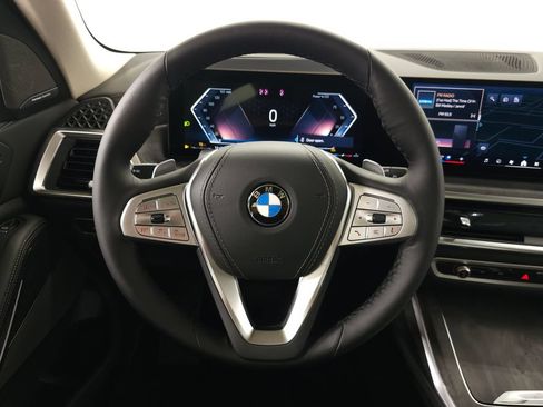 Used 2026 BMW X7 xDrive40i AWD/4WD image 22