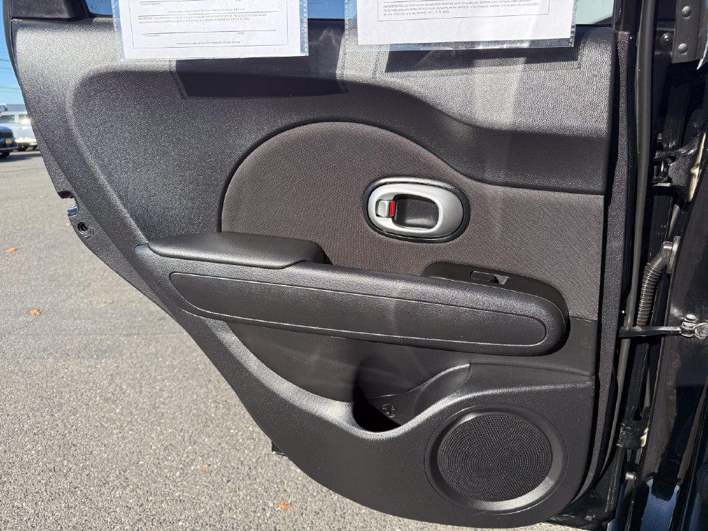 Used 2016 Kia Soul FWD image 24