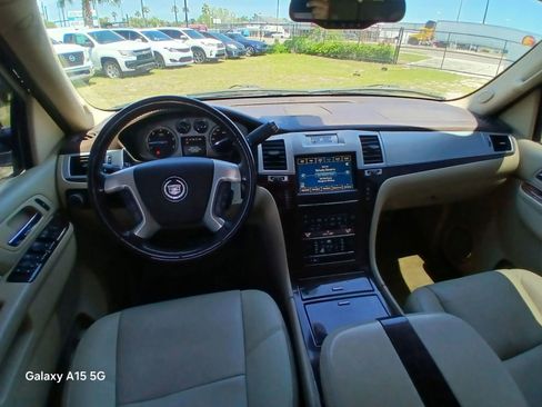 Used 2011 Cadillac Escalade AWD w/ Touring Package image 25