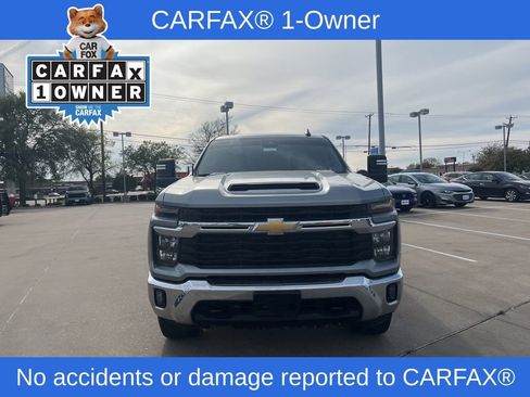 Used 2024 Chevrolet Silverado 2500 LT image 2