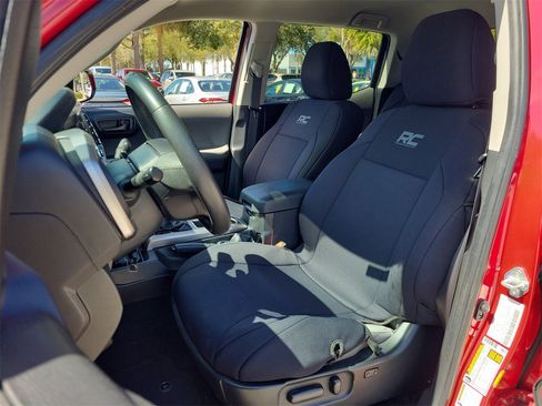 Used 2022 Toyota Tacoma SR5 w/ Technology Package image 16