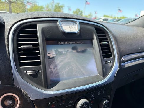 Used 2014 Chrysler 300 C AWD/4WD image 25