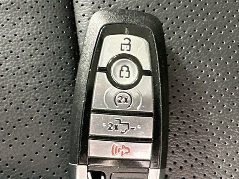 Used 2024 Ford F150 Lariat AWD/4WD image 18