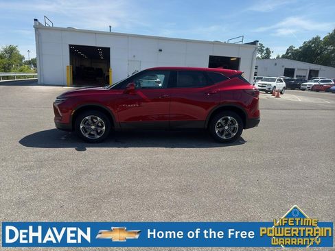 Used 2025 Chevrolet Blazer LT AWD/4WD image 3