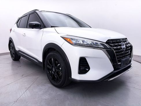 Used 2024 Nissan Kicks SR FWD image 8