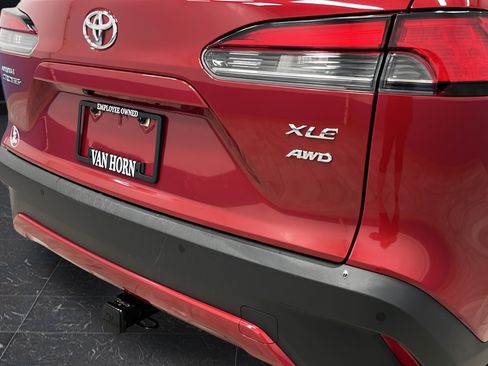 Used 2023 Toyota Corolla Cross XLE AWD/4WD image 34