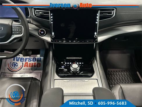 New 2026 Jeep Grand Wagoneer Limited image 28