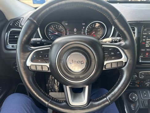 Used 2018 Jeep Compass Limited w/ Navigation Group AWD/4WD image 19