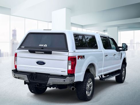 Used 2017 Ford F250 Lariat w/ Chrome Package AWD/4WD image 4
