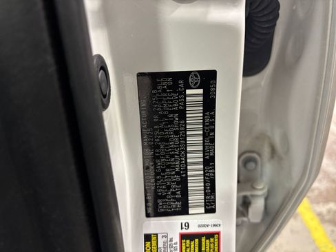 Used 2025 Toyota Camry LE image 28