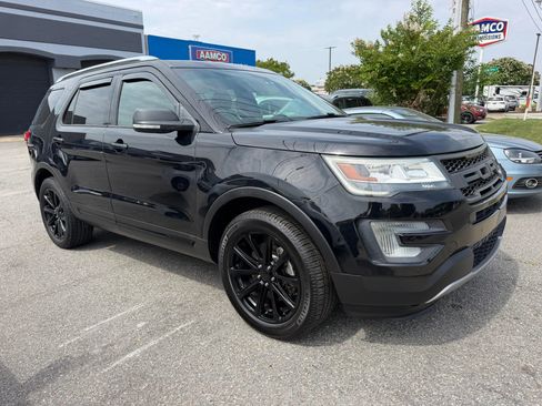 Used 2017 Ford Explorer Limited AWD/4WD image 7