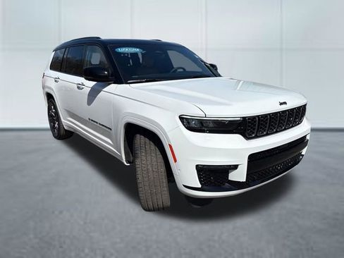 Used 2025 Jeep Grand Cherokee L Summit image 5