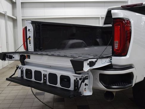 Used 2023 GMC Sierra 3500 Denali w/ Denali Ultimate Package image 27