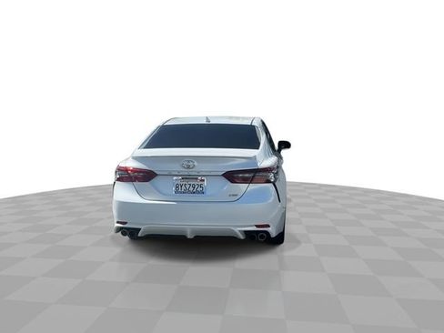 Used 2022 Toyota Camry XSE image 7