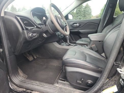 Used 2023 Jeep Cherokee Altitude Lux w/ Lux Elite Package AWD/4WD image 5