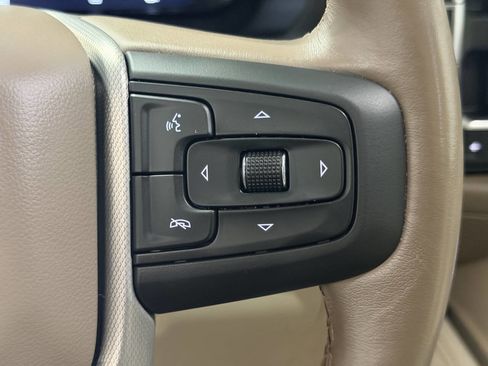 Used 2022 GMC Yukon XL Denali w/ Denali Premium Package image 15