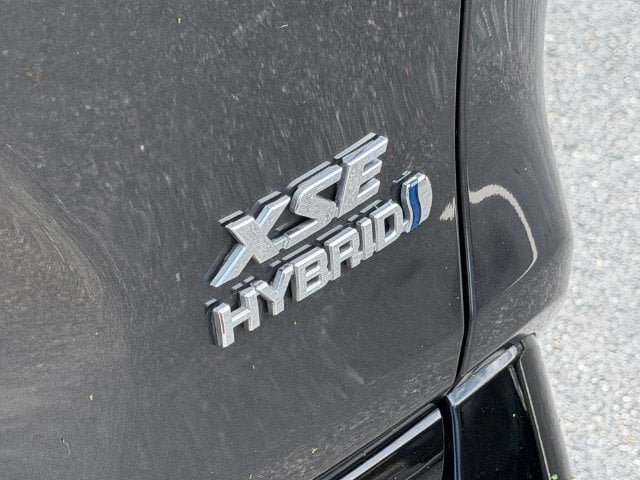 Certified 2020 Toyota RAV4 XSE w/ XSE Grade Weather Package AWD/4WD image 18