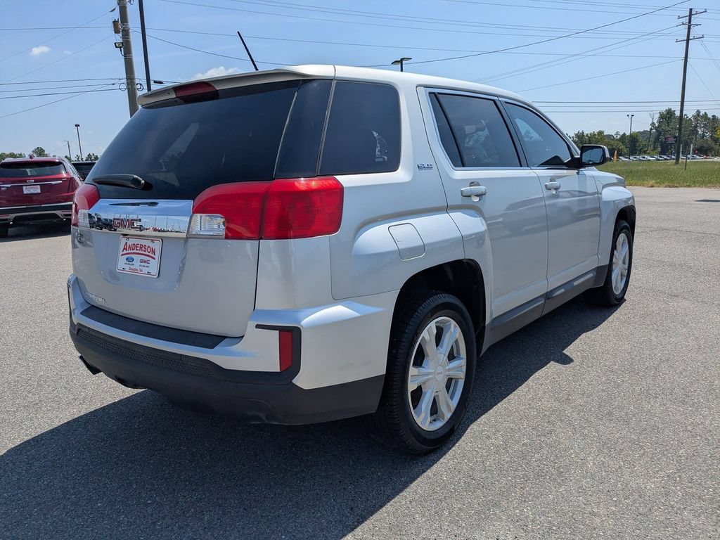 Used 2017 GMC Terrain SLE FWD image 4