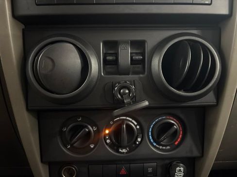 Used 2008 Jeep Wrangler X AWD/4WD image 29