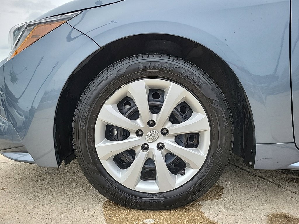 Used 2024 Toyota Corolla LE FWD image 9