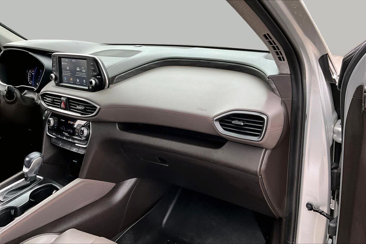 Used 2019 Hyundai Santa Fe Limited FWD image 18