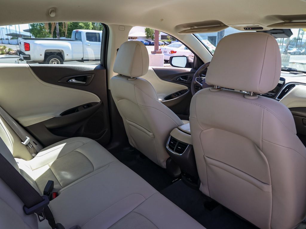 Used 2024 Chevrolet Malibu LT FWD image 17
