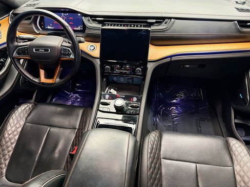 Used 2021 Jeep Grand Cherokee L Summit image 11