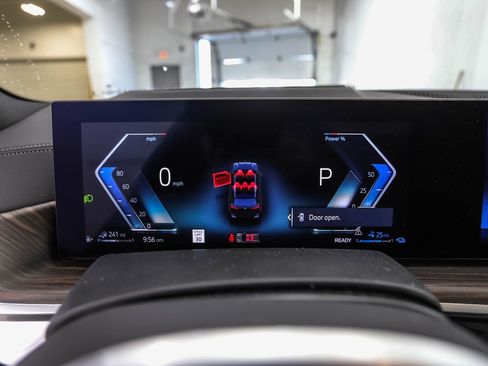 Used 2026 BMW X5 xDrive50e w/ M Sport Package image 14