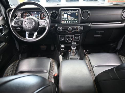 Used 2022 Jeep Gladiator Overland image 38