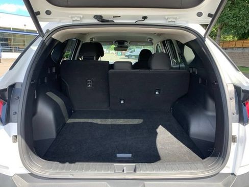 Certified 2025 Hyundai Tucson SEL AWD/4WD image 6