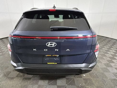 Used 2025 Hyundai Kona SEL FWD image 4