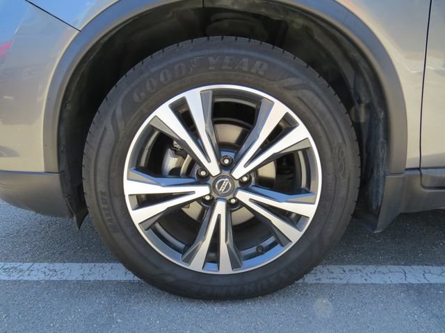 Used 2017 Nissan Rogue SL w/ SL Premium Package FWD image 7