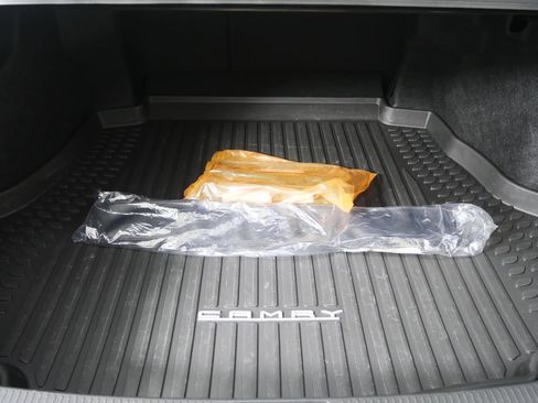 Used 2026 Toyota Camry SE w/ Multimedia Upgrade Package FWD image 16