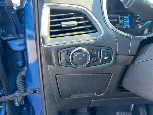 Used 2021 Ford Edge Titanium w/ Equipment Group 301A AWD/4WD image 16