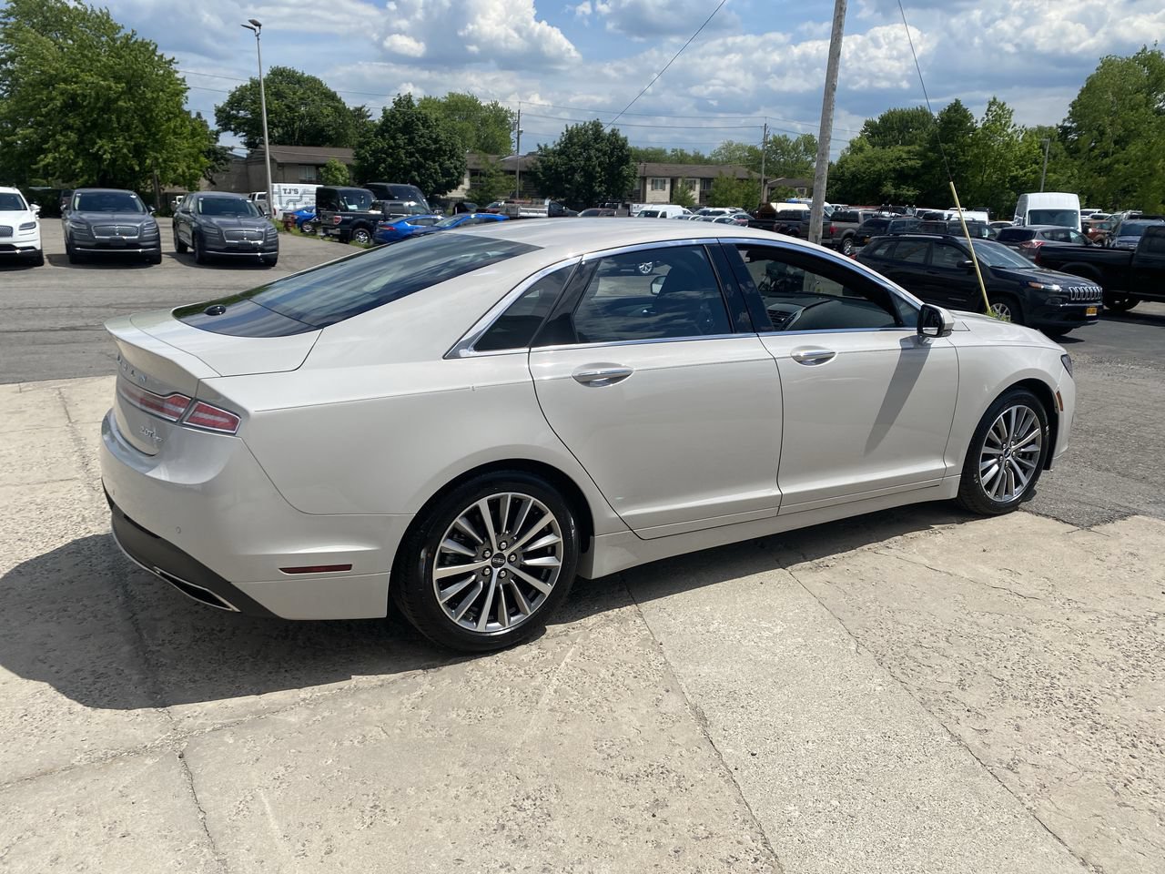 Used 2020 Lincoln MKZ AWD w/ Convenience Package image 8