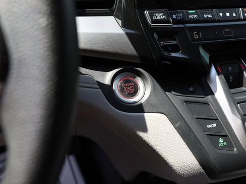 Used 2019 Honda Odyssey EX image 18