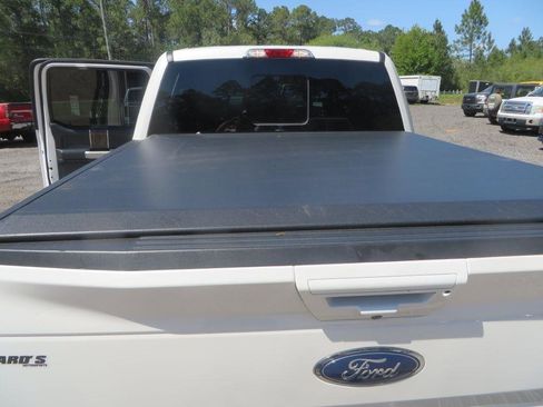 Used 2019 Ford F150 Lariat image 12