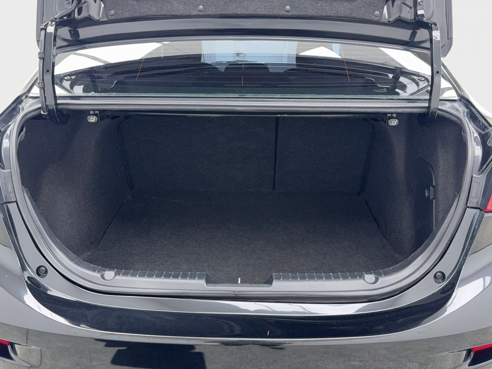 Used 2015 MAZDA MAZDA3 i Sport FWD image 48