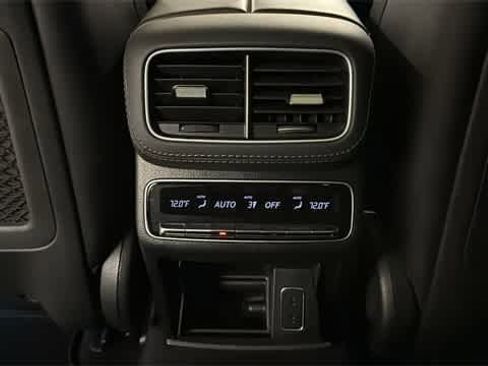 Used 2023 Mercedes-Benz GLE 53 AMG 4MATIC image 29