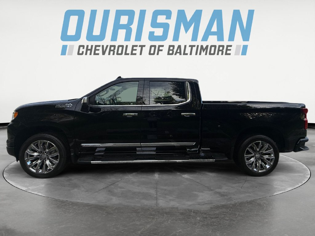 Used 2024 Chevrolet Silverado 1500 High Country w/ Technology Package AWD/4WD image 3
