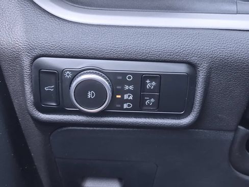 Used 2023 Ford Explorer XLT w/ Equipment Group 202A AWD/4WD image 28