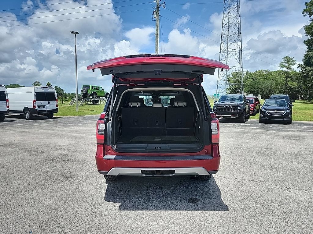Used 2019 Ford Expedition Limited w/ Equipment Group 302A AWD/4WD image 29