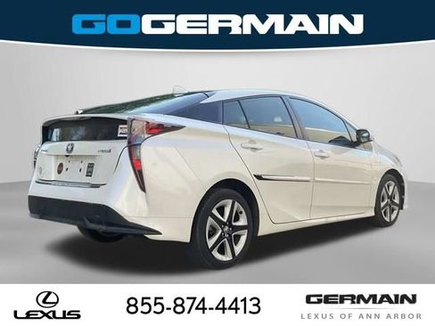 Used 2016 Toyota Prius Four Touring FWD image 8